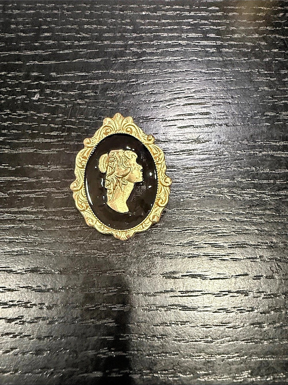 Gold & Black Cameo Brooch Pin Like New
